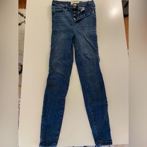 Altar’d StateWomen’s ultra skinny jeans, size 25, button fly. Stretchy denim